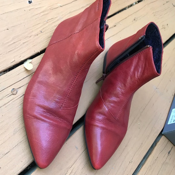 SOLD!! Vagabond Katlin Leather Red Ankle Boot - Picture 3 of 8